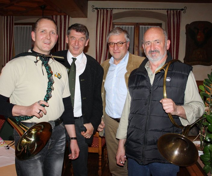 Unser neuer Bläserobmann Holger Knörzer (li.), der stellv. KJM Thomas Fechtig, KJM Dr. Bernhard Kallup und stellv. Bläserobmann Bernhard Huber (re.)